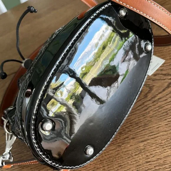 NWT! New! Tory Burch T Monogram Embroidered Patent Bucket Bag -BLACK Large - Picture 8 of 14